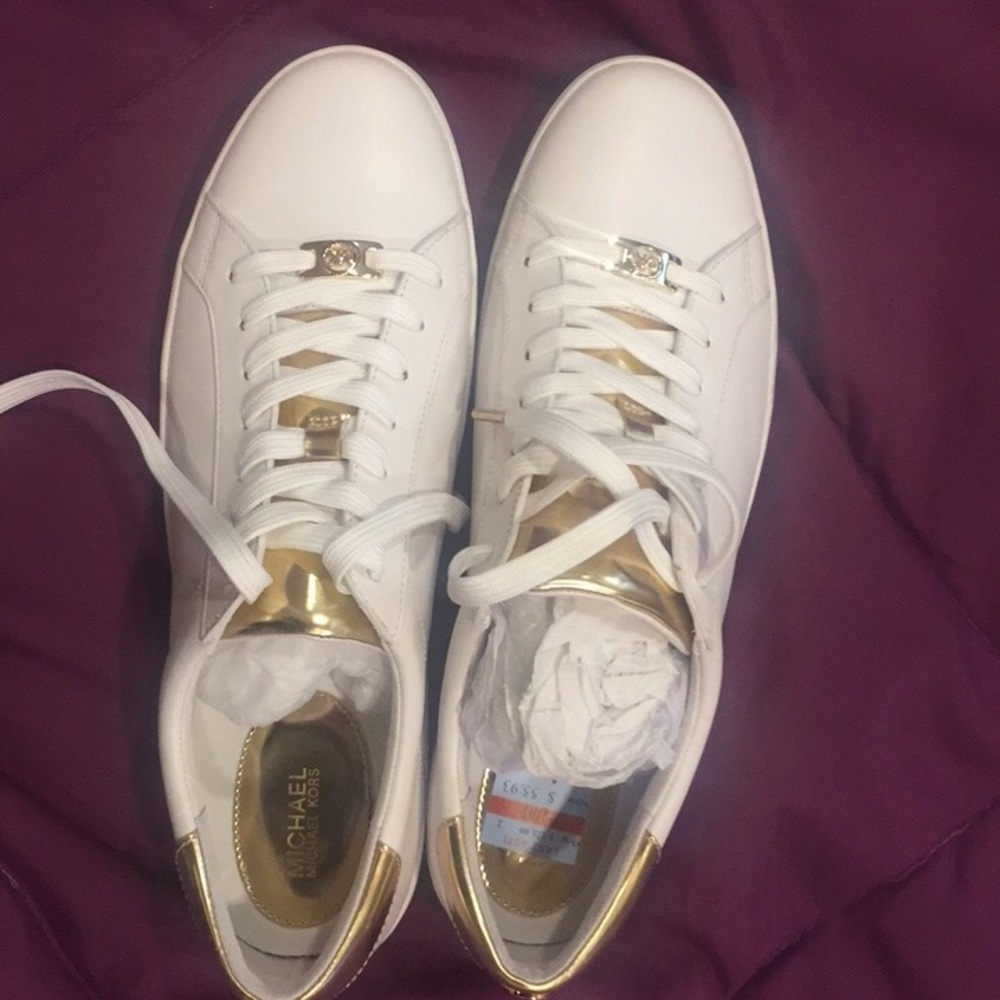 NWT Micheal Korea Sneakers